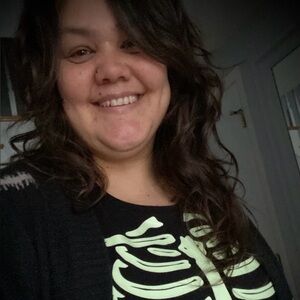 Meet your Posher, Angeline